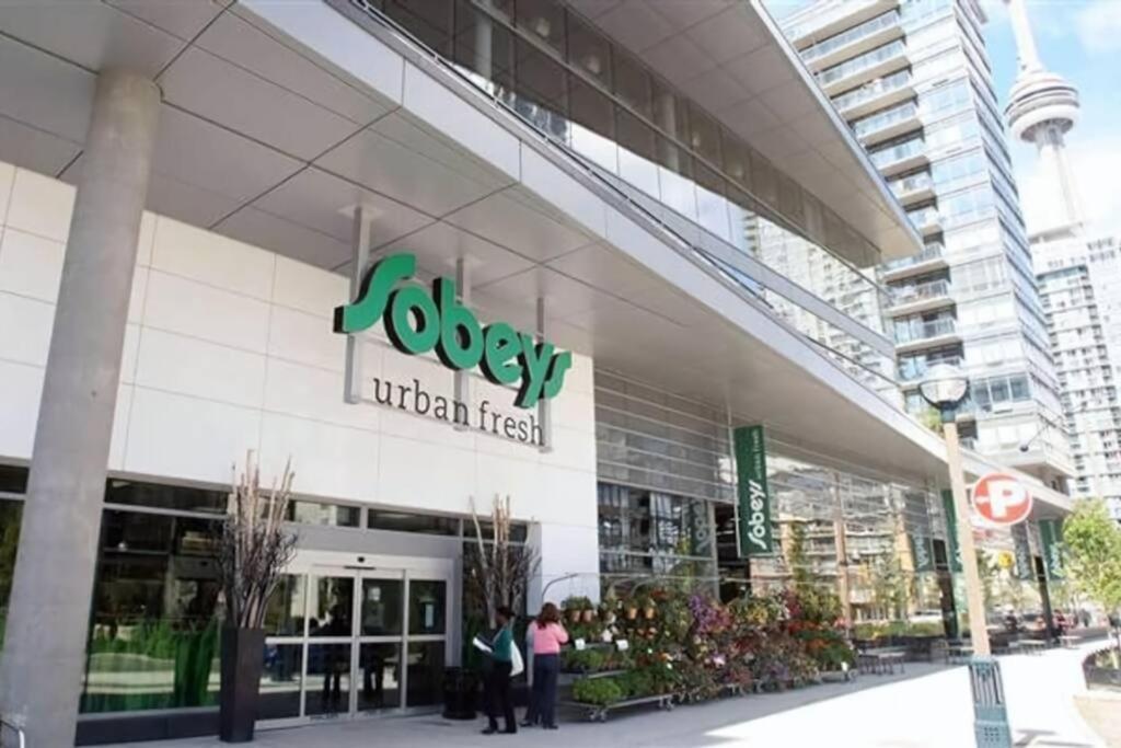 Lush Condo By Cntower - Free Parking Toronto Exterior foto