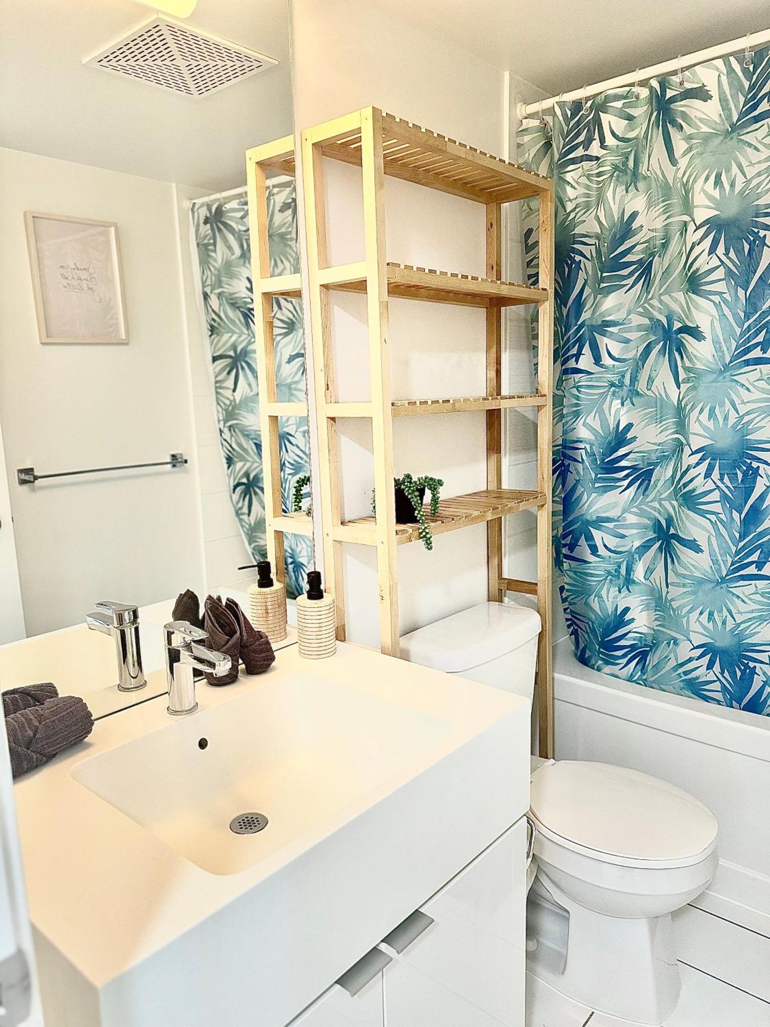 Lush Condo By Cntower - Free Parking Toronto Exterior foto